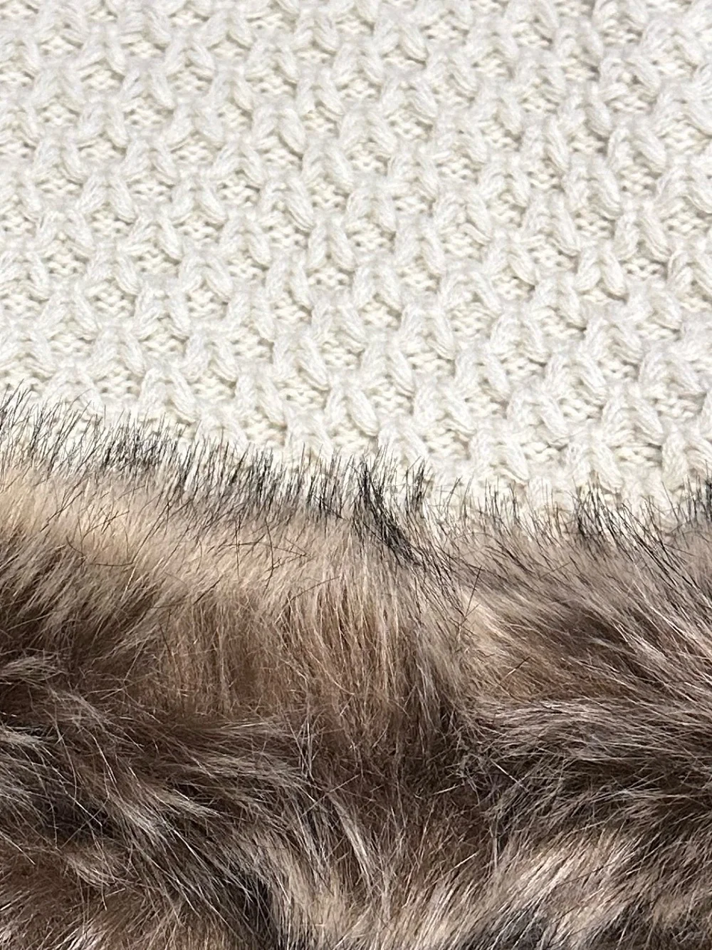 Maurices Cream Knit Scarf w/ Faux Fur Trim Cozy Winter Wrap Soft‎ infinite